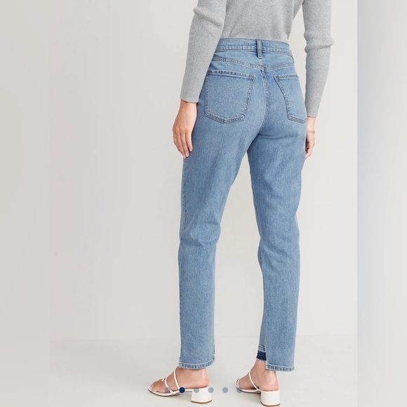 Old Navy Mid-Rise Cut-Off Boyfriend Straight Jeans Size 12 - Picture 3 of 12